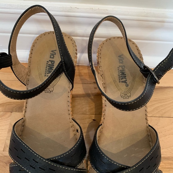 Via Pinky Collection Platform Heels - Picture 10 of 12